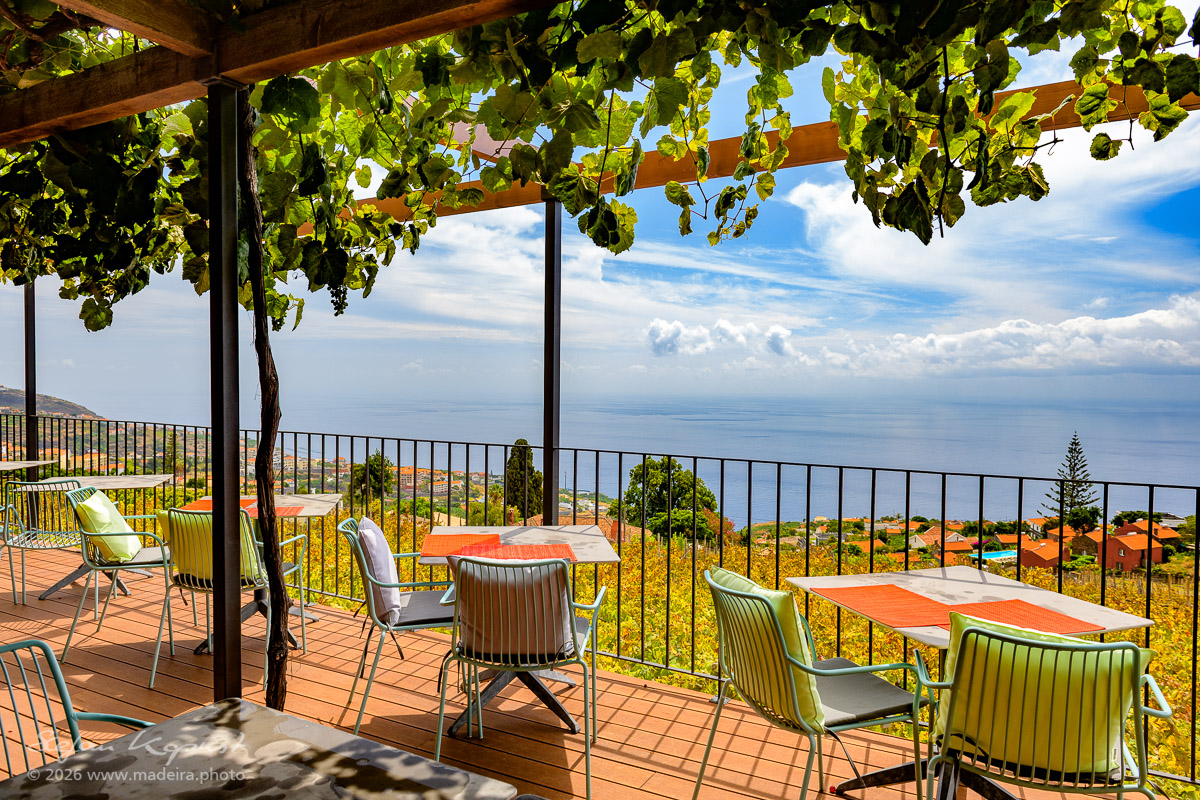 Restaurant Bagos mit Ausblick auf die 
